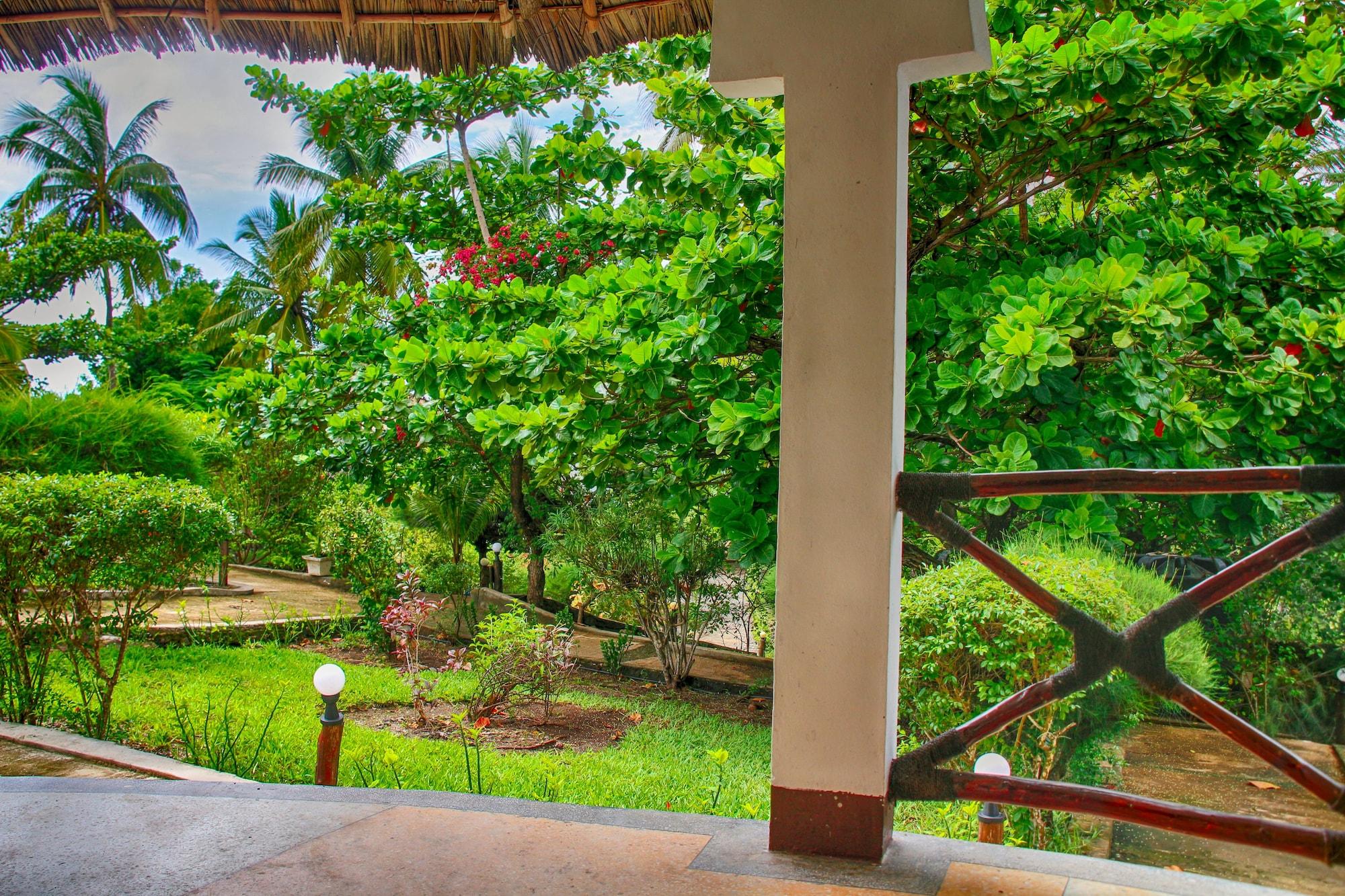 African Sun Sand Sea Beach Resort & Spa Bwejuu Extérieur photo