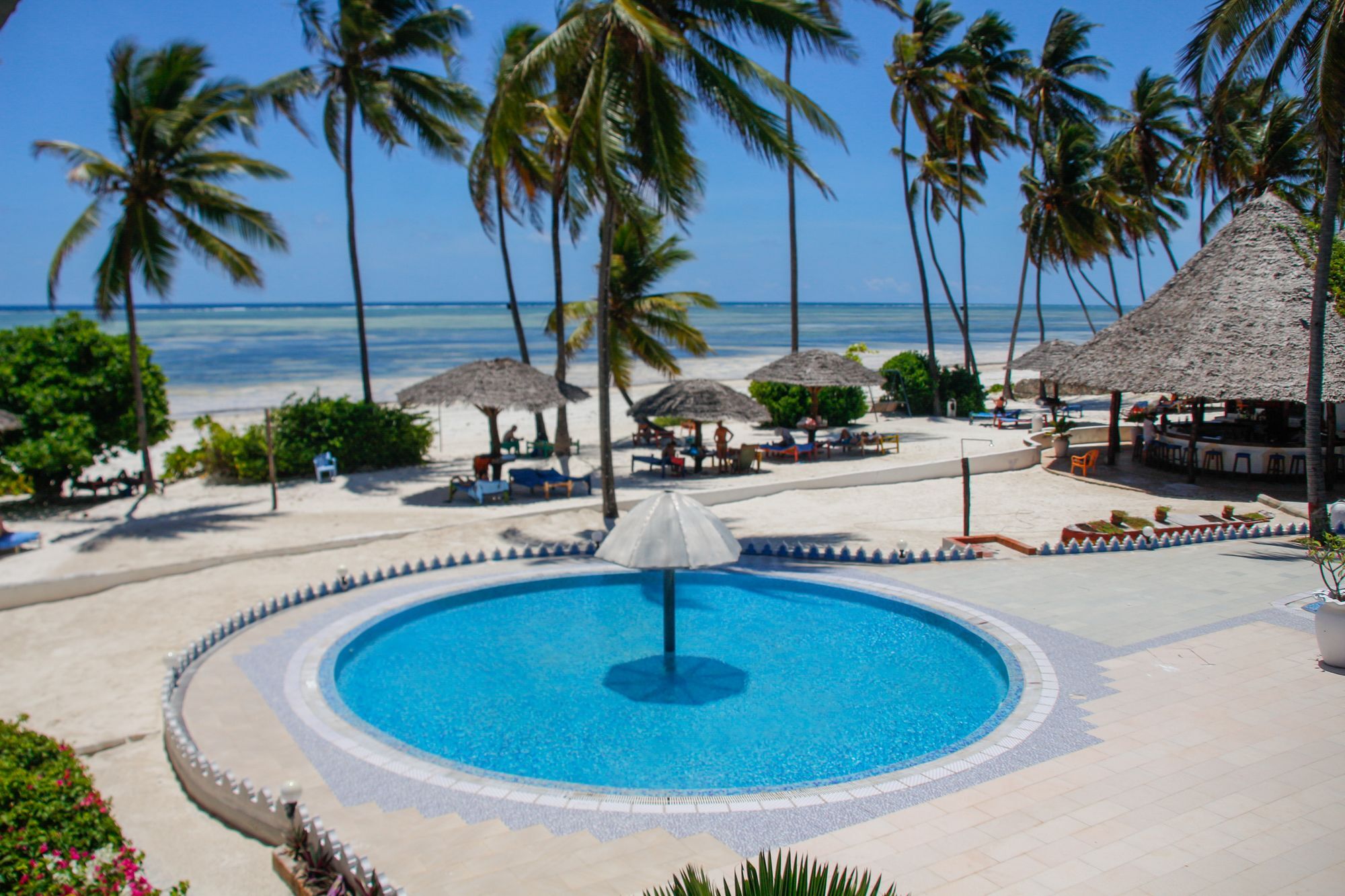 African Sun Sand Sea Beach Resort & Spa Bwejuu Extérieur photo