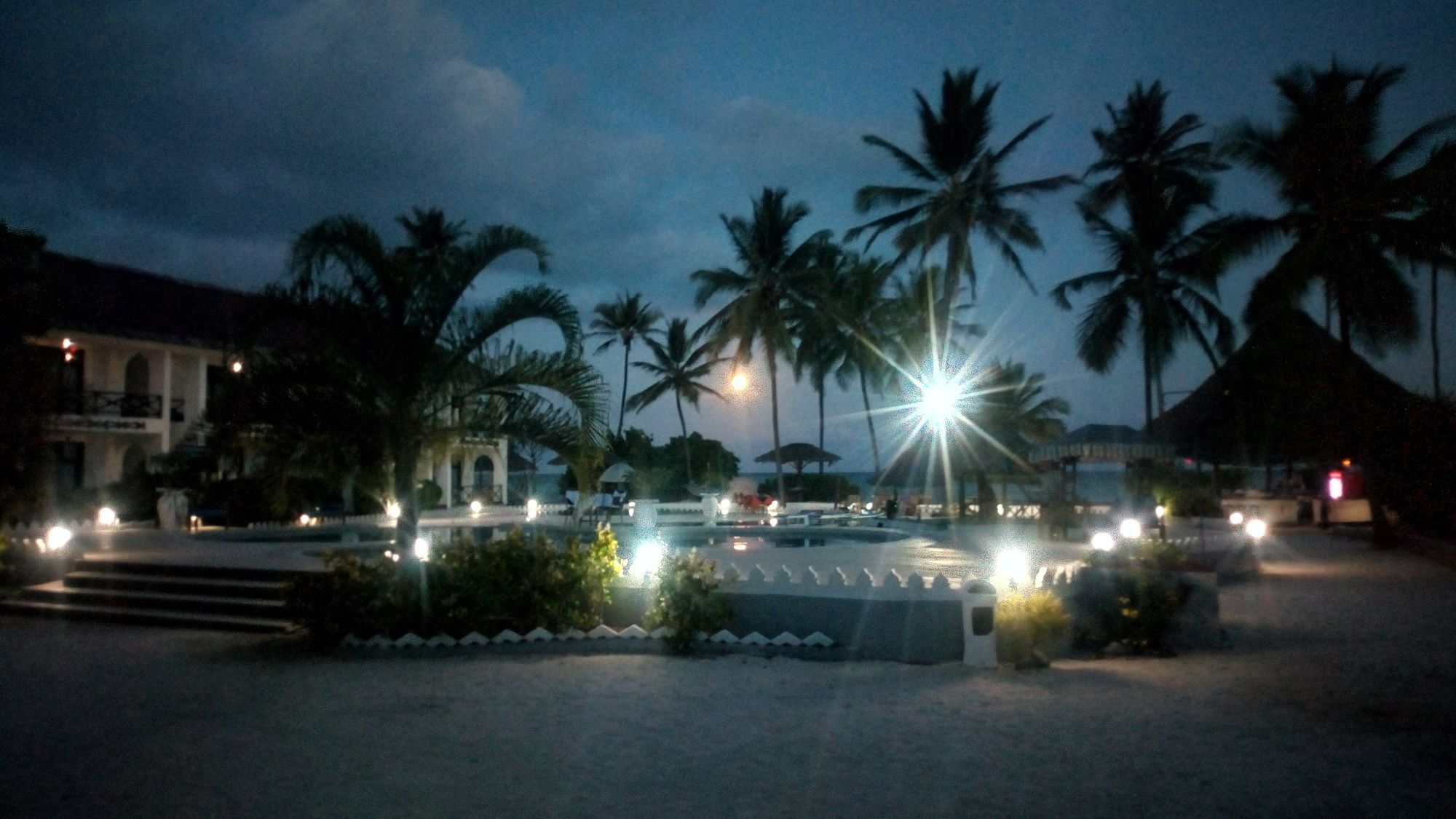 African Sun Sand Sea Beach Resort & Spa Bwejuu Extérieur photo