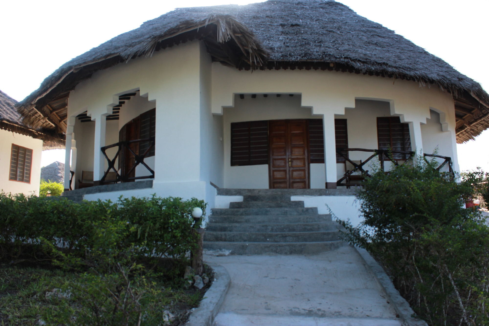 African Sun Sand Sea Beach Resort & Spa Bwejuu Extérieur photo