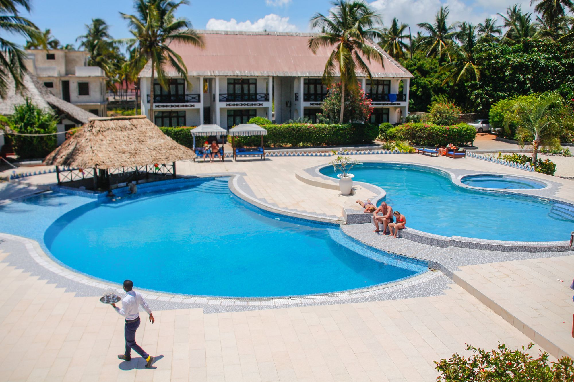 African Sun Sand Sea Beach Resort & Spa Bwejuu Extérieur photo