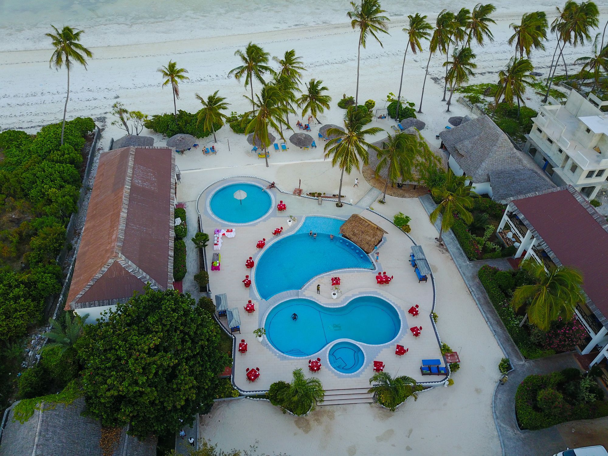African Sun Sand Sea Beach Resort & Spa Bwejuu Extérieur photo