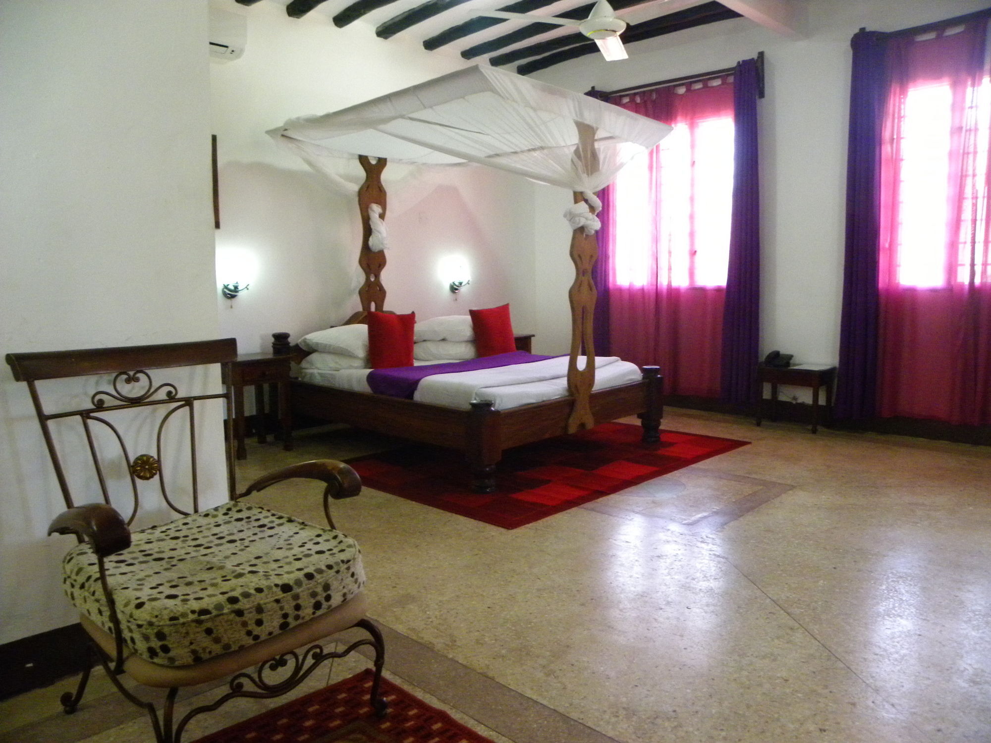 African Sun Sand Sea Beach Resort & Spa Bwejuu Extérieur photo